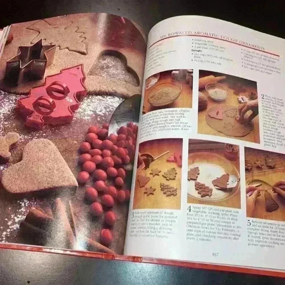 Vintage Christmas Cooking Crafts & Gifts Coffee Table Book Kitchen Decor EXC CON - Picture 5 of 12